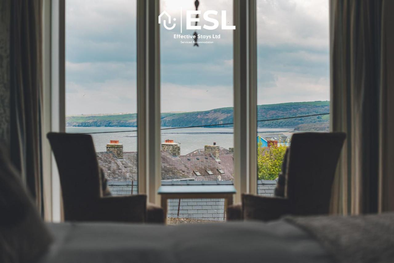 Beautiful En Suite 5 Bedroom Home With Sea Views New Quay  Exteriör bild